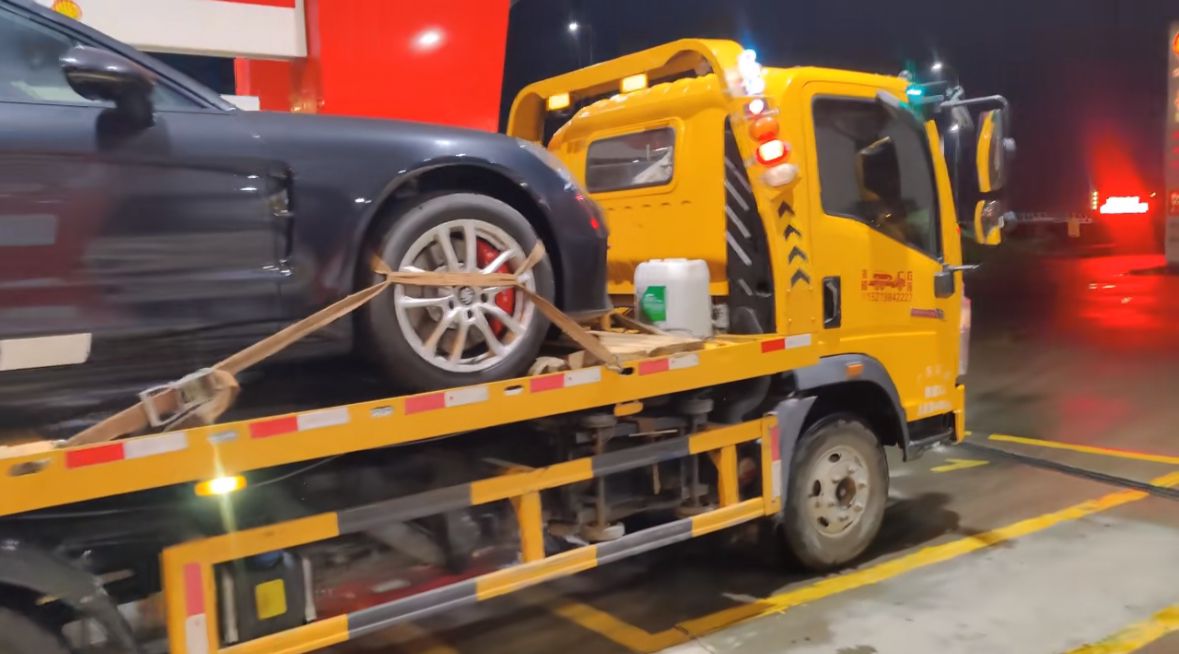 栾城区行车途中遇到突发状况该如何呼叫道路救援？